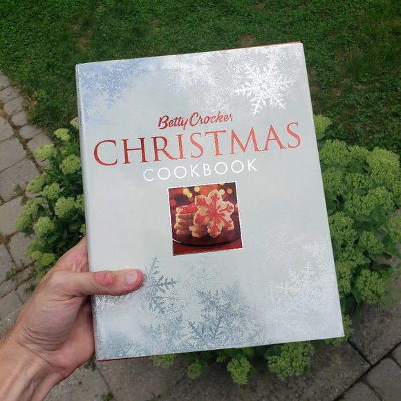 Book | Betty Crocker Christmas - Picture 2 of 6